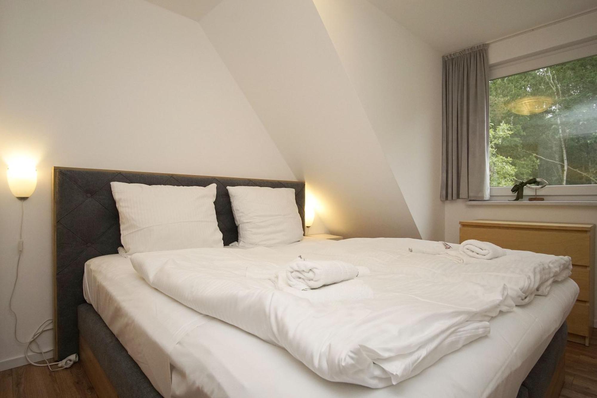 Fewo Am Wald Fewo 03 - Balkon, Gartennutzung, Sauna Glowe Eksteriør billede
